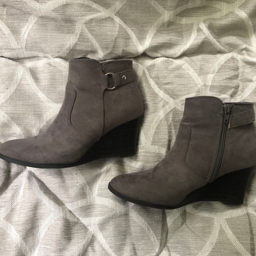 Maurice’s grey wedge heeled booties